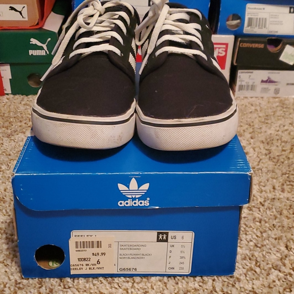 Adidas skating shoes size 6